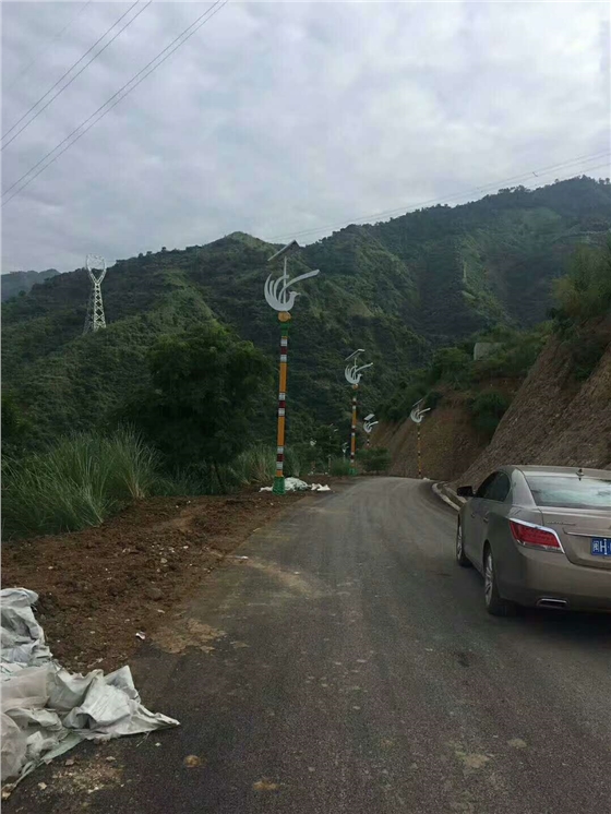 贵州民族特色太阳能路灯安装图