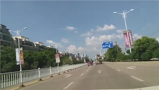 云南曲靖路灯