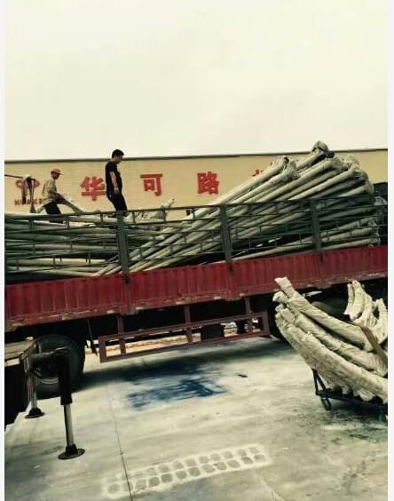 云南太阳能路灯装车中
